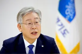 韩媒：首尔一楼内发现印有“李在明穿囚服”画面传单，警方已开始调查图片