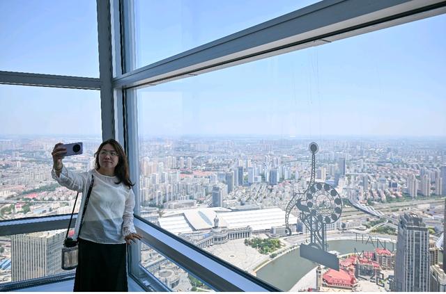 华北首个高空观光厅惊艳开放，71公里海河美景尽收眼底