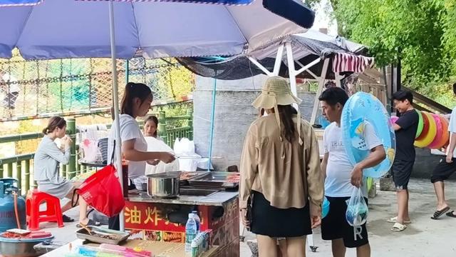 富川：青山绿水带活“清凉经济”