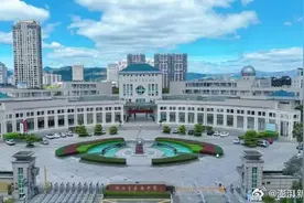 马上评｜年薪200万招校长，这钱到底花得值不值？图片