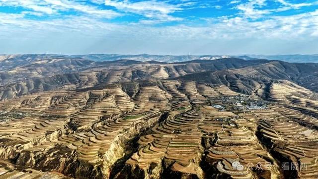 陇西渭阳乡：初冬乡野，梯田深处藏清欢