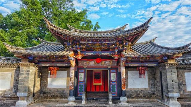 “最云南”·狂欢红河丨孔子文化节、紫陶艺术展，建水带你解锁双节精彩！