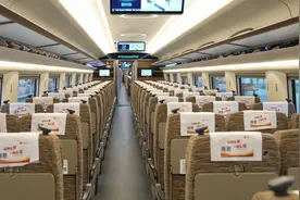 高铁列车上“E”座哪去了？一个视频解释清楚图片