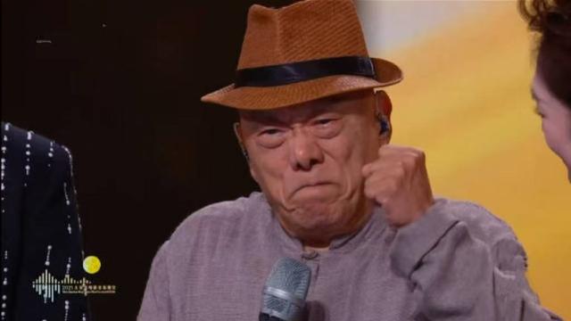 80岁台湾歌手凌峰演唱《吾爱吾国》