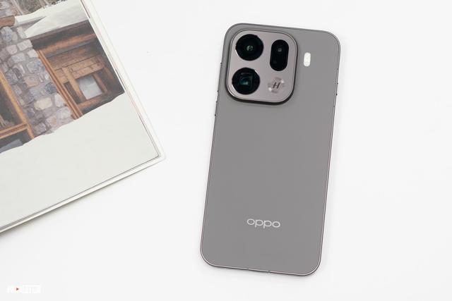 OPPO Find X9系列图赏：全新工艺加持，解锁质感新维度