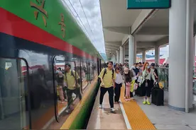 中泰免签半年，云南磨憨出入境泰国籍旅客占比超74%图片