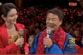 “外卖诗人”王计兵亮相春晚 出口成“诗”为王菲报幕图片