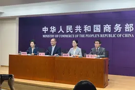 我国对外投资总量规模位居世界前三，近八成流向亚洲图片