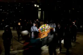 99岁美国前总统卡特将送妻子最后一程，21张照片回顾两人78年的爱情图片