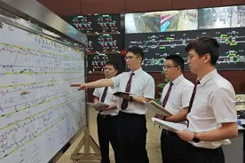 国庆假期这三天，长沙地铁延长运营，2号线还有可能加开夜间便民列车图片