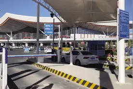 拉萨贡嘎国际机场停车场实现智能化升级图片