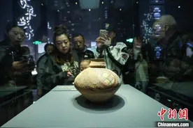 民众国庆假期参观贵州省博物馆图片