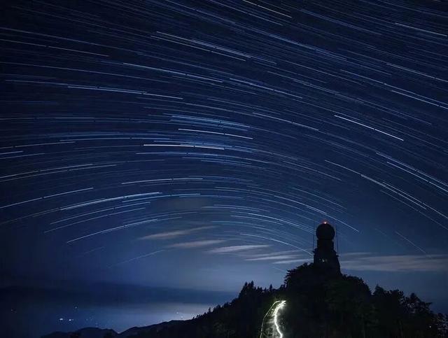 就在本周末，一起去看流星雨！莲都最佳观星地点→