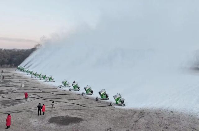 第38届太阳岛雪博会开始制雪！