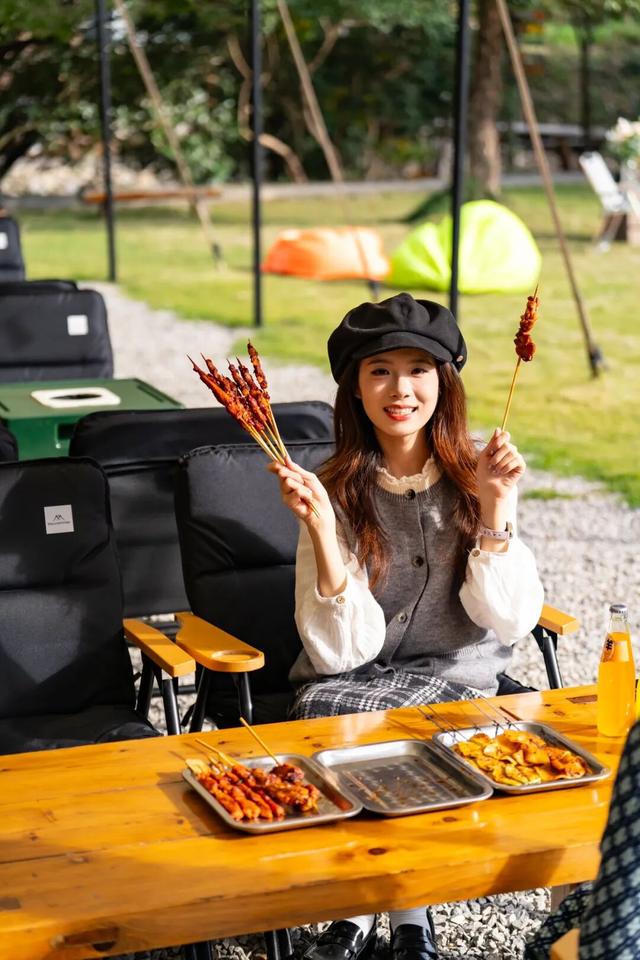 上新！看完篁岭晒秋再去石门峡“躺”个秋！