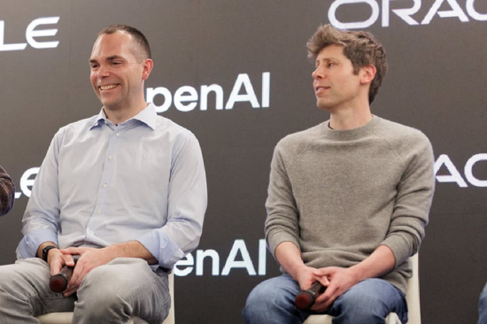 OpenAI有花不完的钱？AI泡沫让人想起了当年的网络股｜硅谷观察