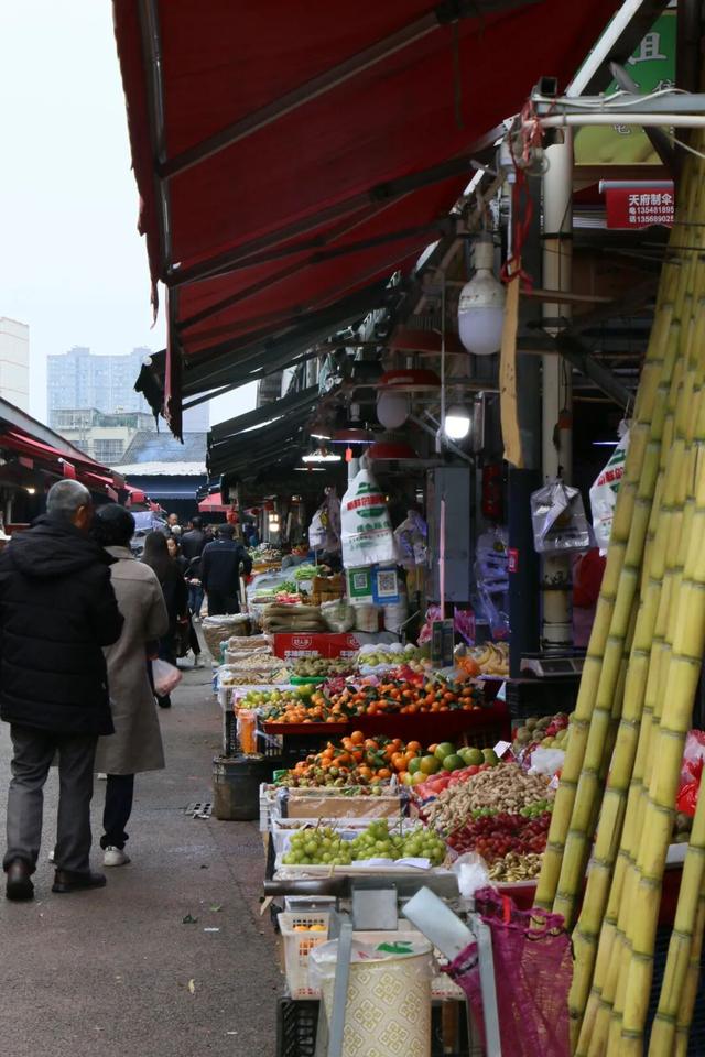 龙泉的早高峰在西河综合市场