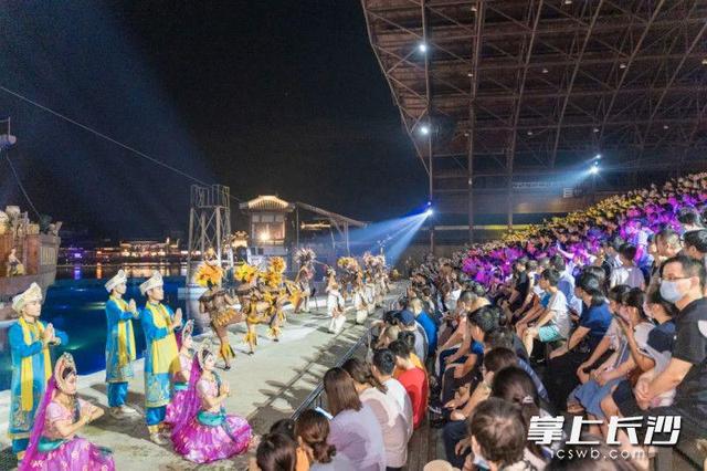 组图｜赏大戏看飞天，铜官窑国风乐园快乐无边