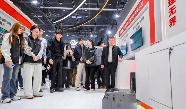 无锡高新区组团参加2025物博会产品与应用展