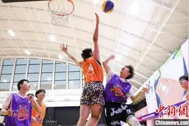 上海市青少年三对三超级篮球赛掀起“青春风暴”图片