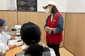 静安区三家医院开设助聋助盲“绿色通道”，协助特殊困难群体就诊图片
