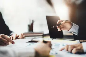 国宝人寿7.6%股权遭拍卖易主，眉山国资公司1.76亿进场“接盘”图片