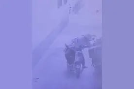 潮州一男子注册外卖骑手专门“偷吃”？拘留！封号！图片