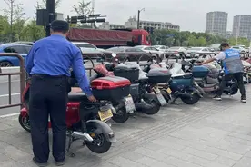 杭州钱塘倡导大家文明停放为盲道清障，共筑无障碍环境图片