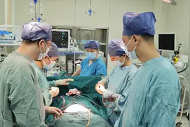 医院内的“生死时速”：女子宫外孕大出血3500毫升、输血3200毫升！图片