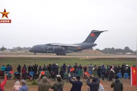 运-20亮相南半球！12分钟表演5个飞行动作→图片