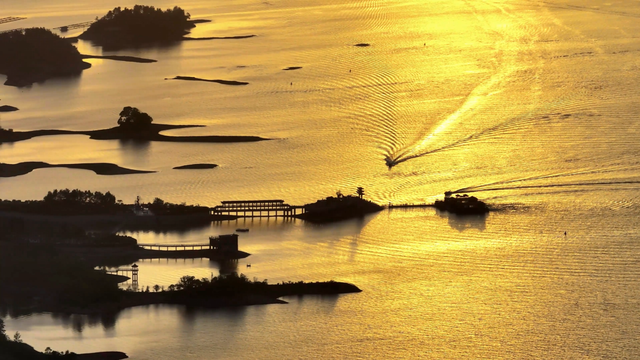 秋游六安看彩林 冬来滑雪泡温泉