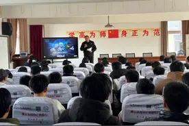 平安警色丨警心护“童”！连云港灌云公安开展“全国中小学生安全教育日”宣传教育活动图片
