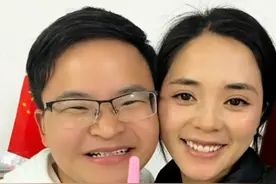 他宣布升级当爸爸，全网祝福！“眼睛突然湿润”图片