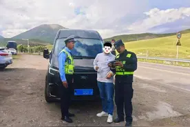 警用无人机助力交通安全管理图片