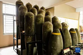 越战结束近50年后，美军投下的弹药还没炸完图片