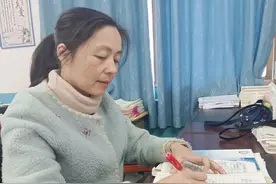 优秀教师罗梅：用爱与智慧点亮学生未来图片