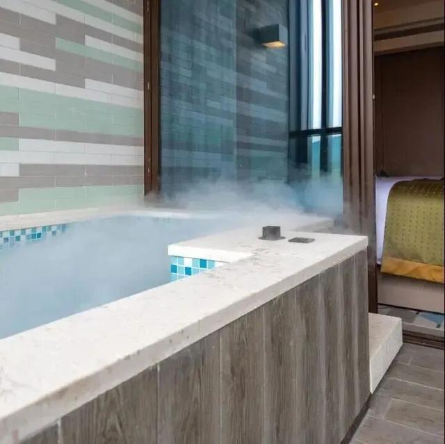 句容的外面是什么？