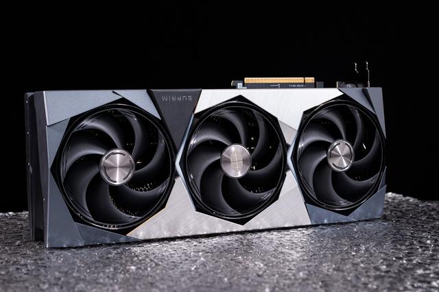 微星GeForce RTX 5080超龙SOC显卡评测：实力出众的“西装暴徒”