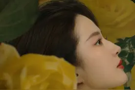 刘亦菲生动演绎“绽放的玫瑰” |《玫瑰的故事》今晚登陆北京卫视图片