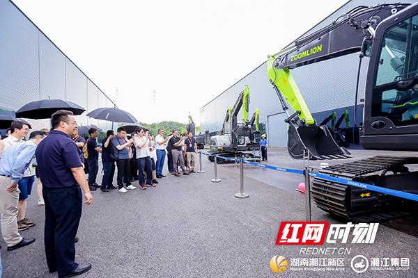 跨越山海，从科学行到科学城的全球想象