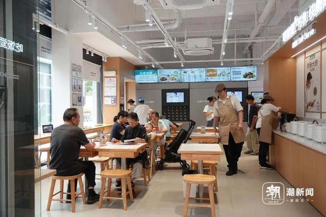 杭州首家AI社区食堂营业，AI怎么做饭的？AI做出来的饭好吃吗？