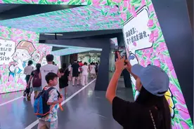 长沙地铁内出现湖北旅游广告，市民：梦幻联动了图片