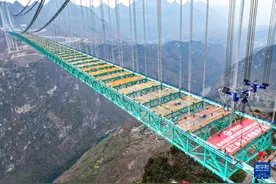 在建世界第一高桥贵州花江峡谷大桥成功合龙图片