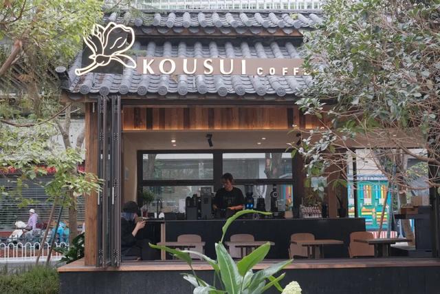 昆明最新网红打卡点！木质窗棂配拿铁香，翠湖边百年老街→浪漫咖啡长廊，拍照攻略来了！