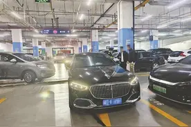 无证租赁！两豪车在厦被查获图片