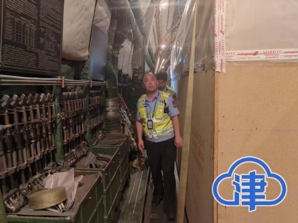 近70吨医疗设备抵津 边检保障高效通关