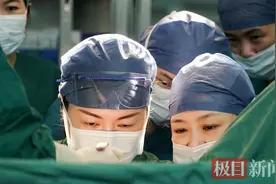37岁的她先天肛门闭锁，生完孩子后大便失禁十余年，洪莉教授团队妙手重启“生命之门”图片