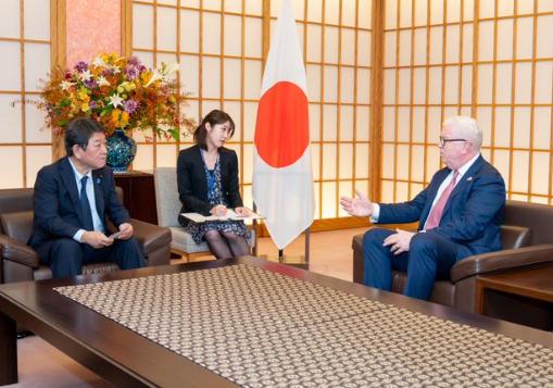 美国驻日大使帮腔支持高市“搞事”