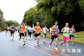直击长寿湖半马：参赛选手花式点赞长寿图片