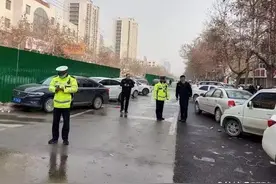 城警联动，融合发力！莘县多部门联合整治乱停乱放、马路市场图片